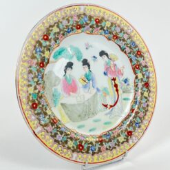 Kiniška porcelianinė lėkštė su trijų moterų atvaizdu 27x27x2,5 cm