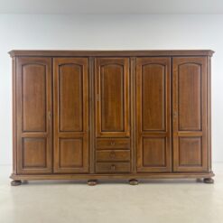 Ilga ąžuolinė penkių durų ir trijų stalčių spinta 60x295x187 cm