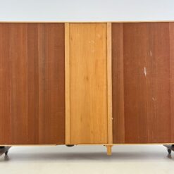 Ilga ąžuolinė penkių durų ir trijų stalčių spinta 60x295x187 cm