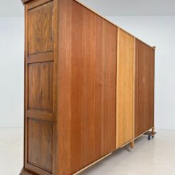 Ilga ąžuolinė penkių durų ir trijų stalčių spinta 60x295x187 cm