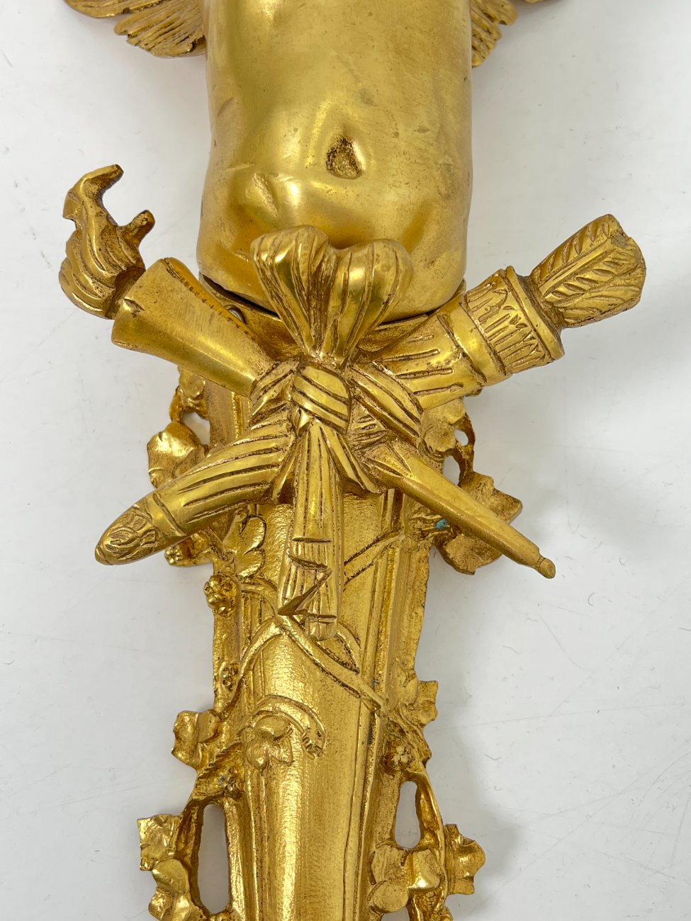 HM0785-sieniniai-sviestuvai-9 Sieniniai žalvariniai dviejų šakų šviestuvai stiklo gaubtais “Angelas” 2 vnt. komplektas 23x39x84 cm