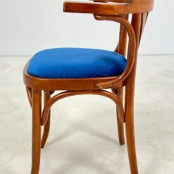 Medinis krėslas mėlynos spalvos gobeleno sėdimąja dalimi 47x51x78 cm, 49 cm