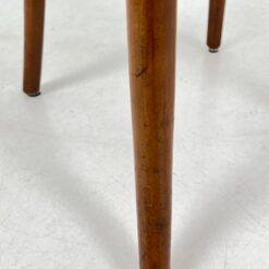 Medinis krėslas mėlynos spalvos gobeleno sėdimąja dalimi 47x51x78 cm, 49 cm