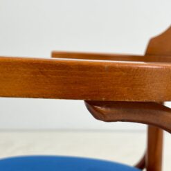 Medinis krėslas mėlynos spalvos gobeleno sėdimąja dalimi 47x51x78 cm, 49 cm