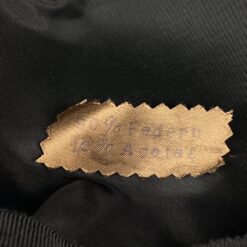 Skrybėlaitė su plunksnomis (57 cm) 24×21,5×13 cm