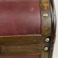 Medžio ir eko odos dėžė – skrynia trims vyno buteliams 15×28,5×37 cm