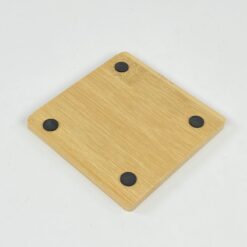 Kvadratiniai bambukiniai padėkliukai puodeliui 4 vnt. komplektas 10x10x1 cm