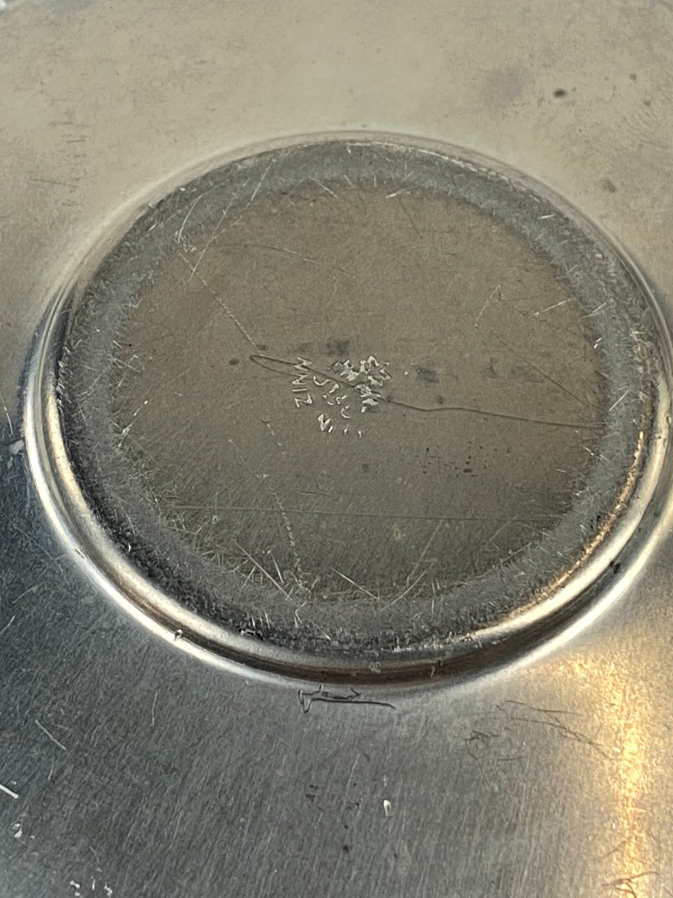 HN1190-servizai-11 Alavinių lėkštutės ir puodelio 60 ml komplektas 11x11x5 cm