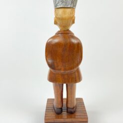 Medinė statula “Karūnuotas rūkantis vyras” 9x9x29 cm