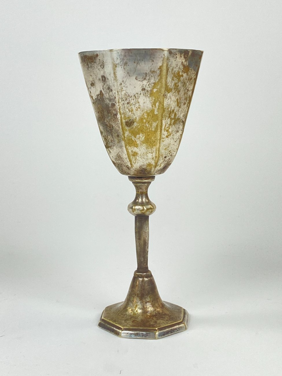 HN1224-stalo-reikmenys-1 Žalvarinė taurė 180 ml 7,5×7,5×16,5 cm