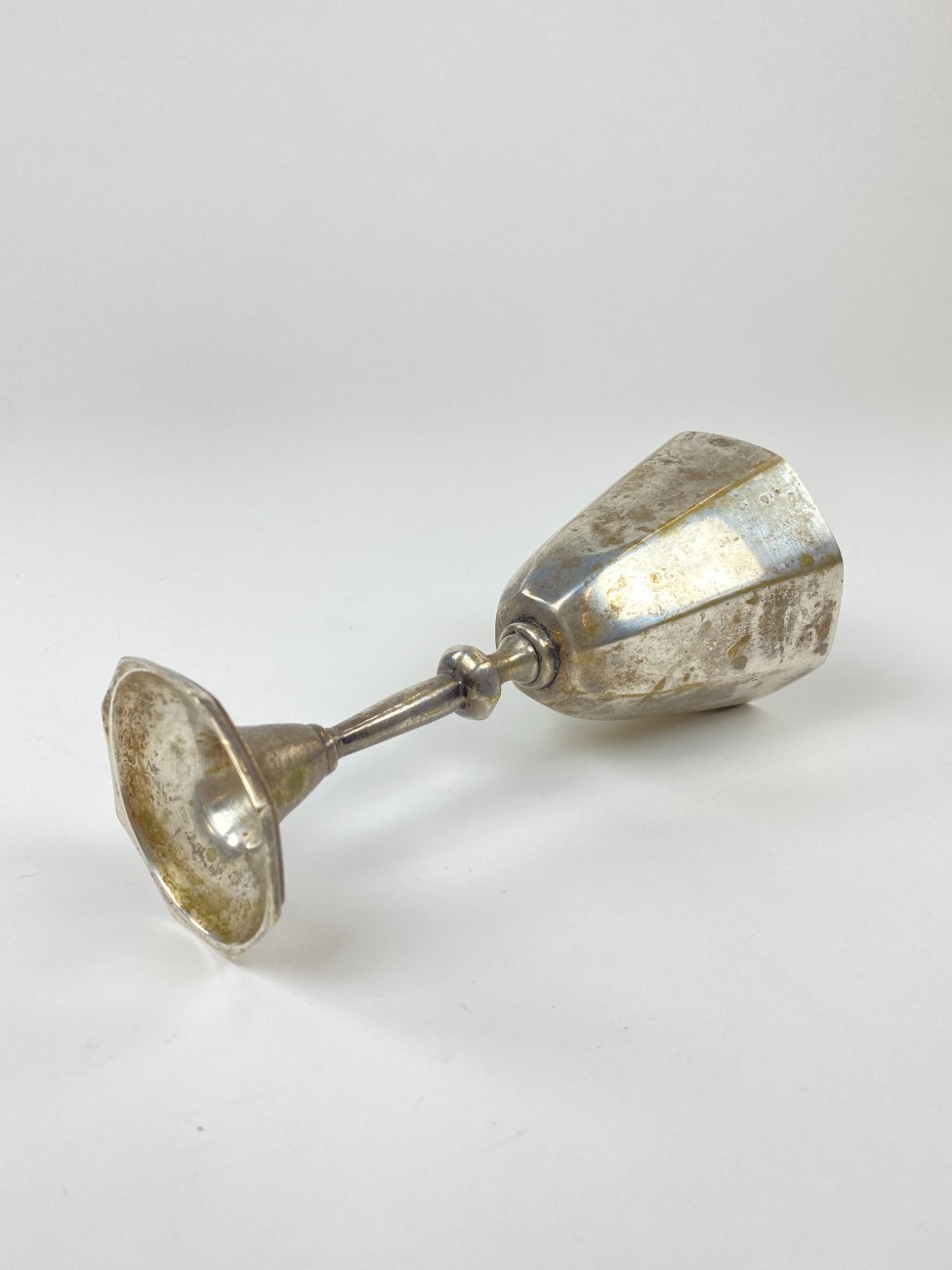 HN1224-stalo-reikmenys-8 Žalvarinė taurė 180 ml 7,5×7,5×16,5 cm