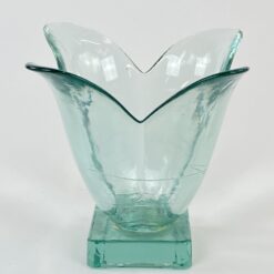 Stiklinė tulpės žiedo formos vaza 18x18x15 cm