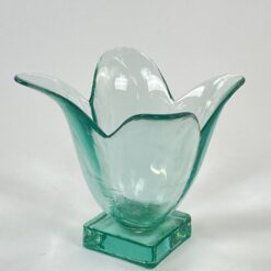 Stiklinė tulpės žiedo formos vaza 18x18x15 cm