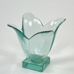 Stiklinė tulpės žiedo formos vaza 18x18x15 cm