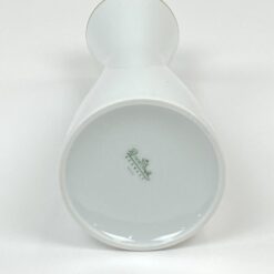 Porcelianinė “Rosenthal” balta vaza su aukso spalvos apvadu 8x8x22,5 cm