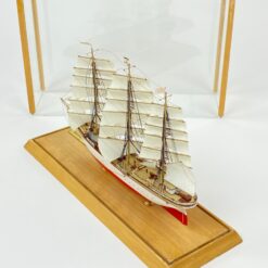 Schulschiff Deutschland 1927 laivo modeliukas 1:400 su stikliniu gaubtu 8,5×25,5×16 cm