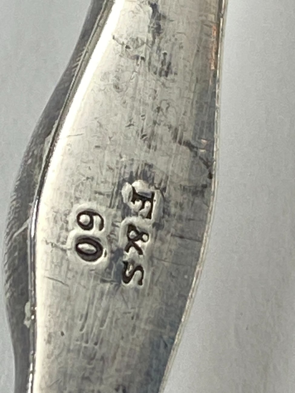 HN1285-stalo-aksesuarai-5 Sidabruoto metalo F&S stalo peilių laikikliai 2 vnt. kompl. 3,5x12x2,5 cm