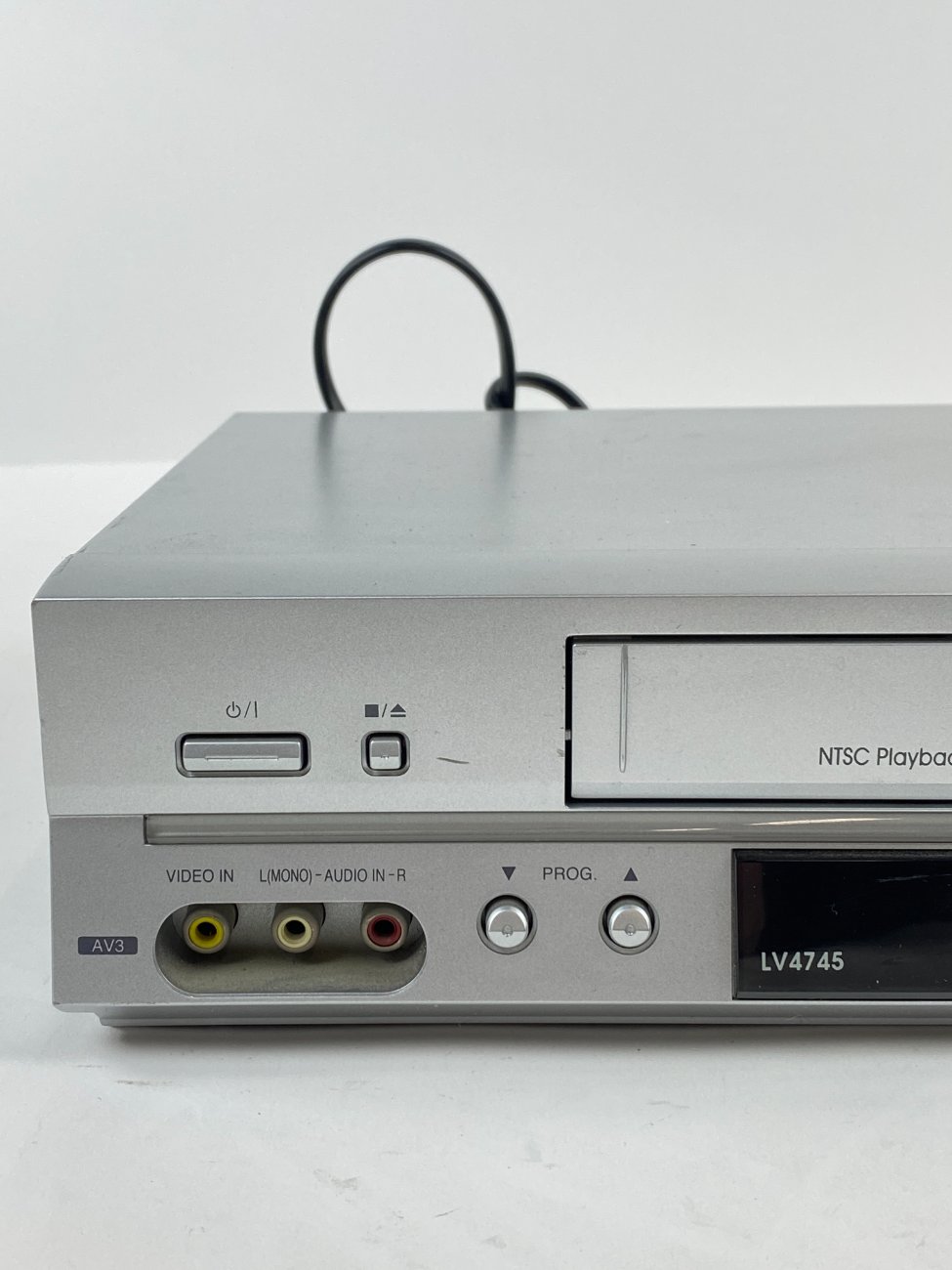 HN1310-kita-technika-4 LG LV 4745 VHS videomagnetofonas 24x36x8,5 cm