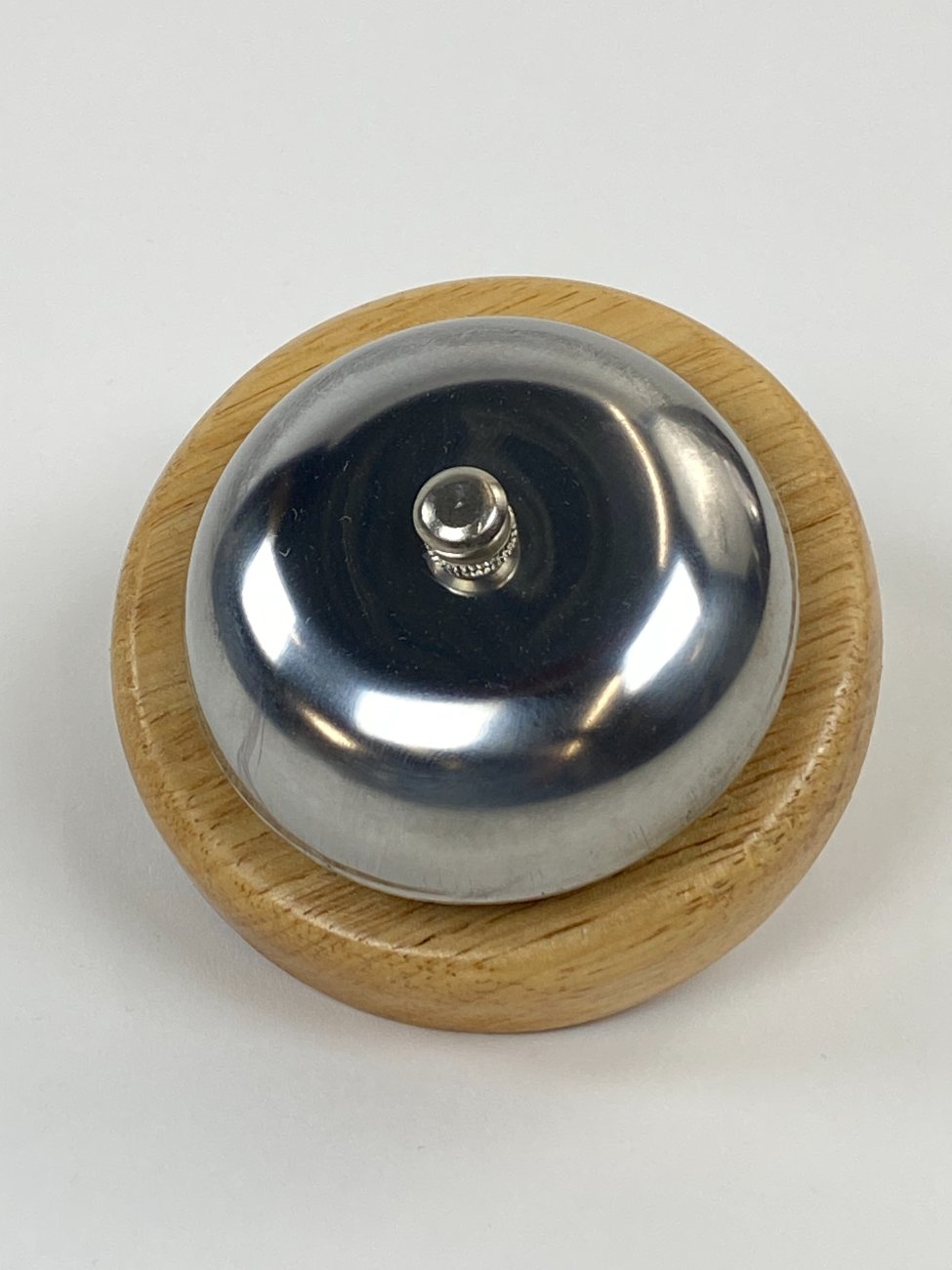 HN1317-varpai-varpeliai-3 Registratūros skambutis 9x9x6 cm