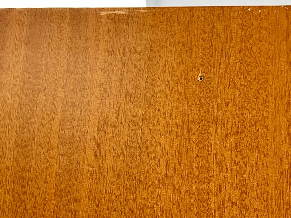 HN1342-vitrinos-13 Trijų durų vitrina 44x123x219 cm