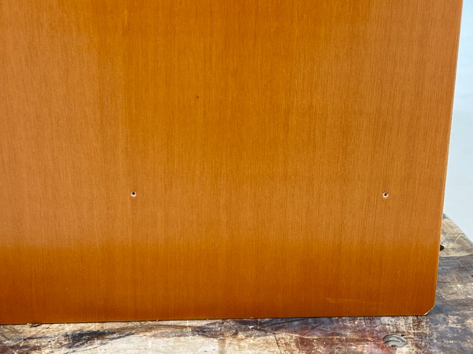 HN1342-vitrinos-19 Trijų durų vitrina 44x123x219 cm