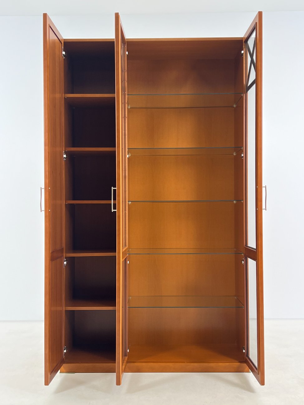 HN1342-vitrinos-5 Trijų durų vitrina 44x123x219 cm