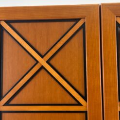 Trijų durų vitrina 44x123x219 cm