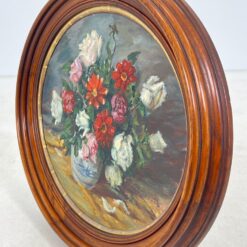 Ovalus gėlių puokštės natiurmortas riešutmedžio rėme 6,5x71x61 cm