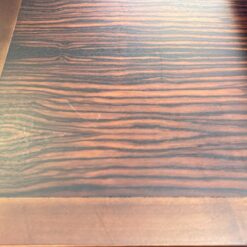 Mid Century komoda cu centrine įstiklinta dalimi 34×123,5×154,5 cm