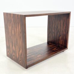 Mid Century juodmedžio lukšto pastatoma lentyna 36,5x72x53,5 cm