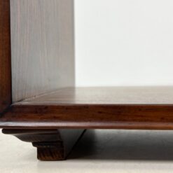 Mid Century juodmedžio lukšto pastatoma lentyna 36,5x72x53,5 cm