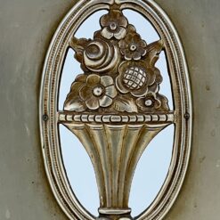 Art Nouveau stiliaus židinio apdaila iš marmuro ir metalo 51x93x125 cm