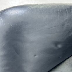 Vintažinis Leolux Echnaton odinis fotelis su pakoju 100x101x91 cm, 43 cm