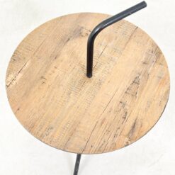 Modernus metalinis staliukas su medžio lukšto stalviršiumi 45x45x65 cm