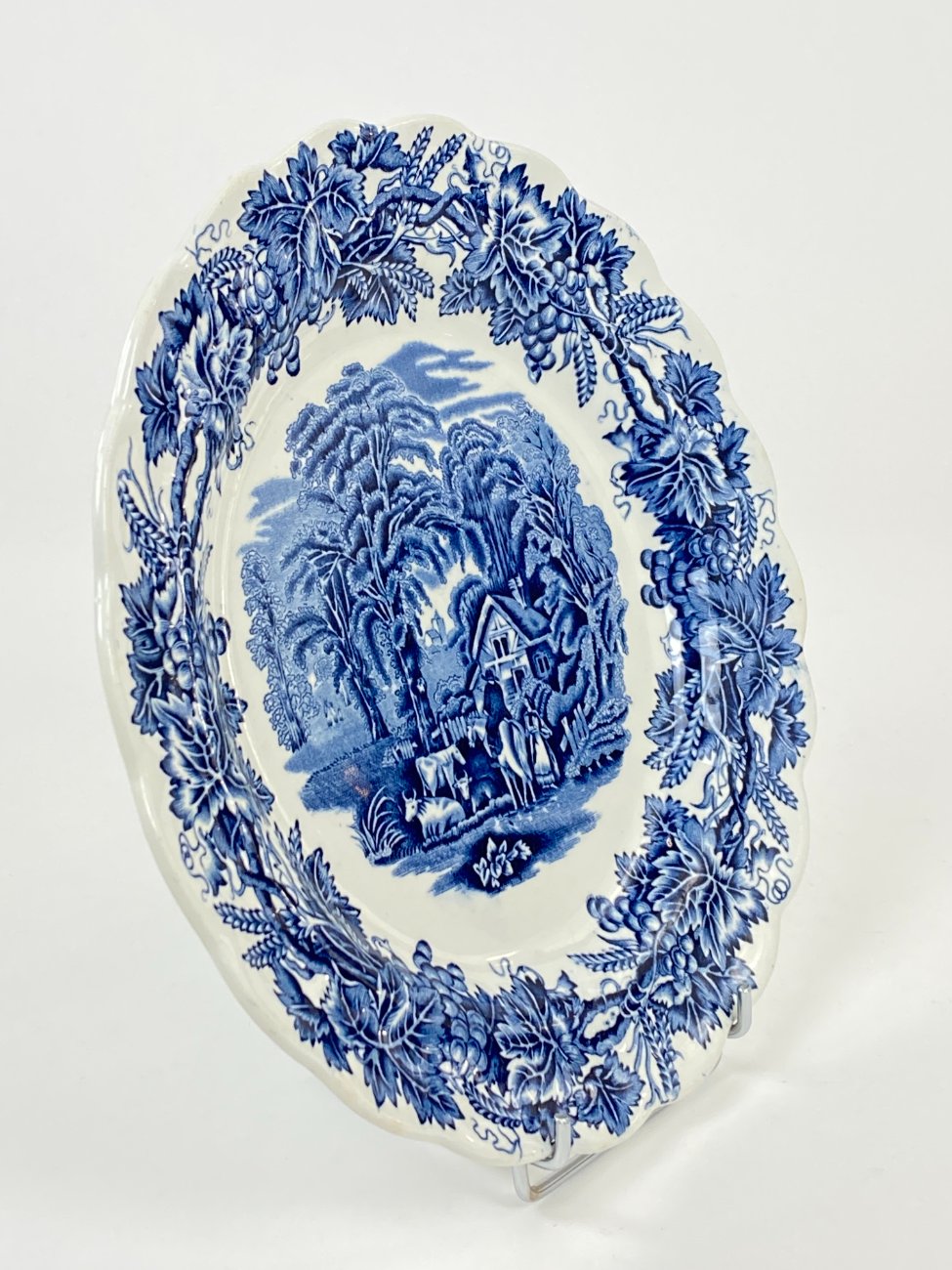 DM0216-lekstes-padeklai-tortines-3 Keramikinė Booths lėkštė “British Scenery” A8024 25x25x2,5 cm