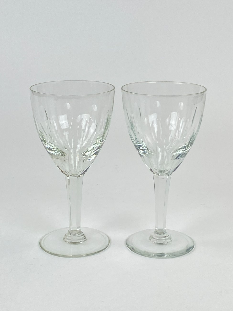 DM0227-stikliniai-indai-3 Stiklinės taurės 2 vnt. komplektas po 280 ml 9x9x18 cm