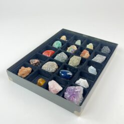 20 vnt. mineralų komplektas dėžutėje 33x25x4,5 cm