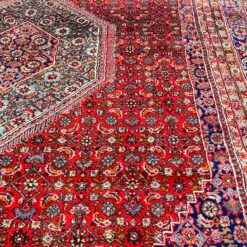 Vilnonis rankų darbo kilimas “Bidjar” 330x223x0,5 cm