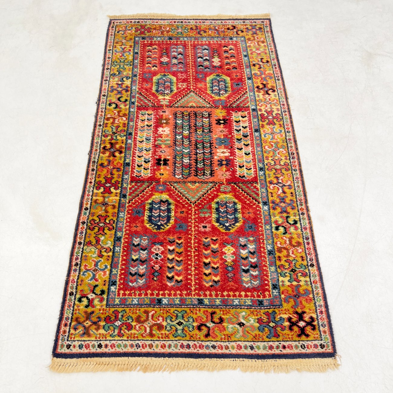 DN0480-kilimai-0 Gamyklinis vilnonis kilimas 184x89x0,4 cm