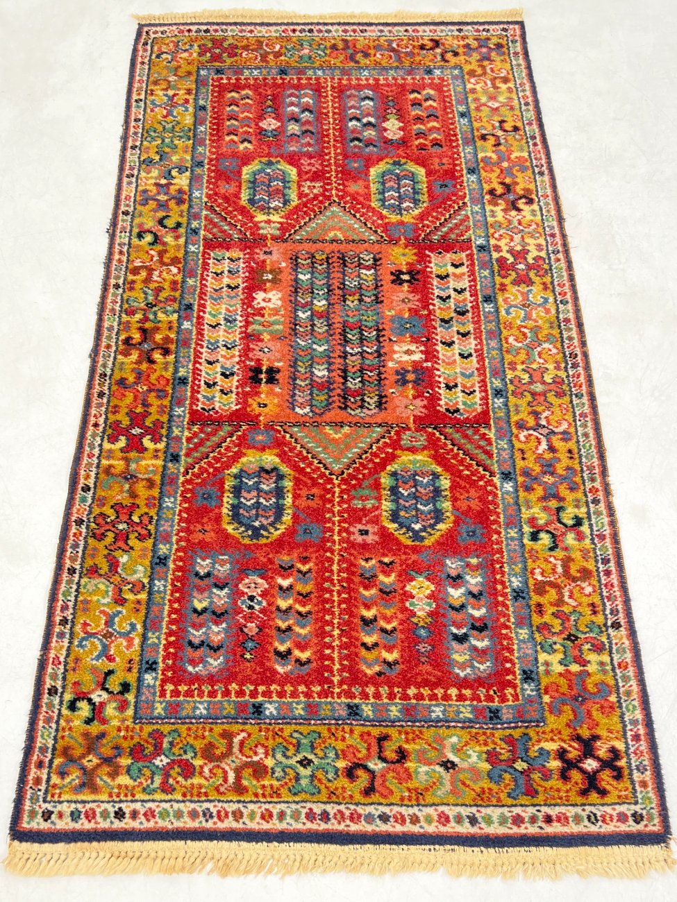 DN0480-kilimai-1 Gamyklinis vilnonis kilimas 184x89x0,4 cm