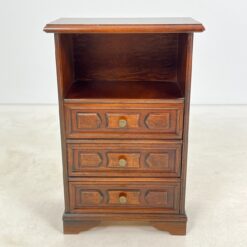 Raudonmedžio spintelė 29x51x78 cm