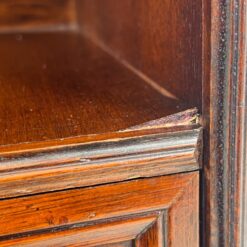 Raudonmedžio spintelė 29x51x78 cm