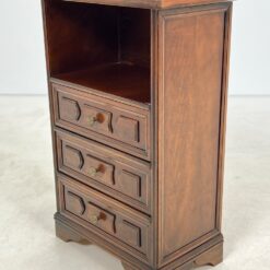 Raudonmedžio spintelė 29x51x78 cm