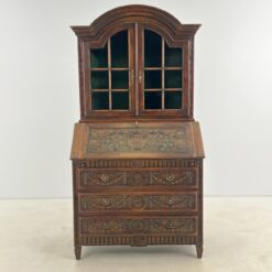 Drožinėtas ąžuolinis trijų stalčių sekreteras su knygų lentyna 46x95x181 cm