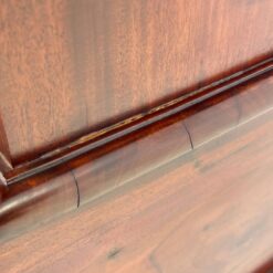 Raudonmedžio sekreteras 52x52x125 cm