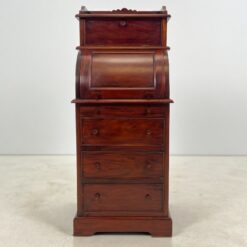 Raudonmedžio sekreteras 52x52x125 cm