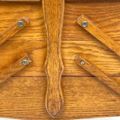 Ąžuolinė siuvinėjimo reikmenų spintelė 28,5x57x69 cm