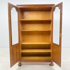 Ąžuolinė dviejų durų knygų spinta 42x106x174,5 cm