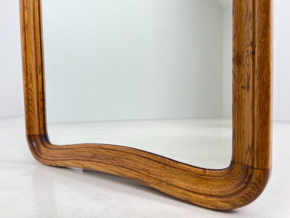 DP0087-veidrodziai-6 Pakabinamas veidrodis ąžuoliniame drožinėtame rėme 3x48x85 cm