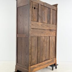 Aukšta ąžuolo masyvo dviejų durų spinta su žalvario detalėmis 64x149x221 cm